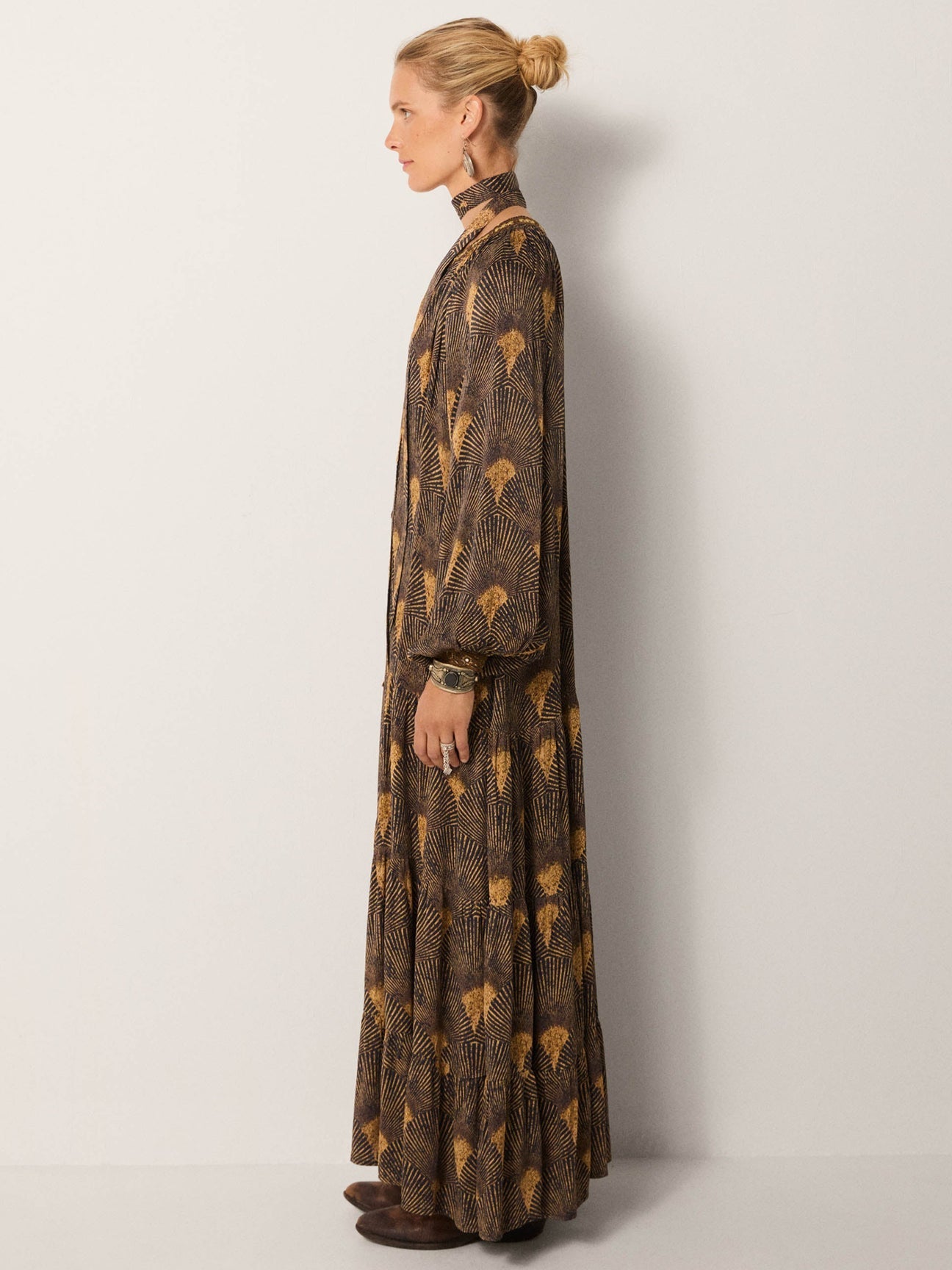 Robe Maison Hotel Anouk