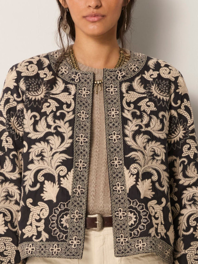 Veste Maison Hotel Balani