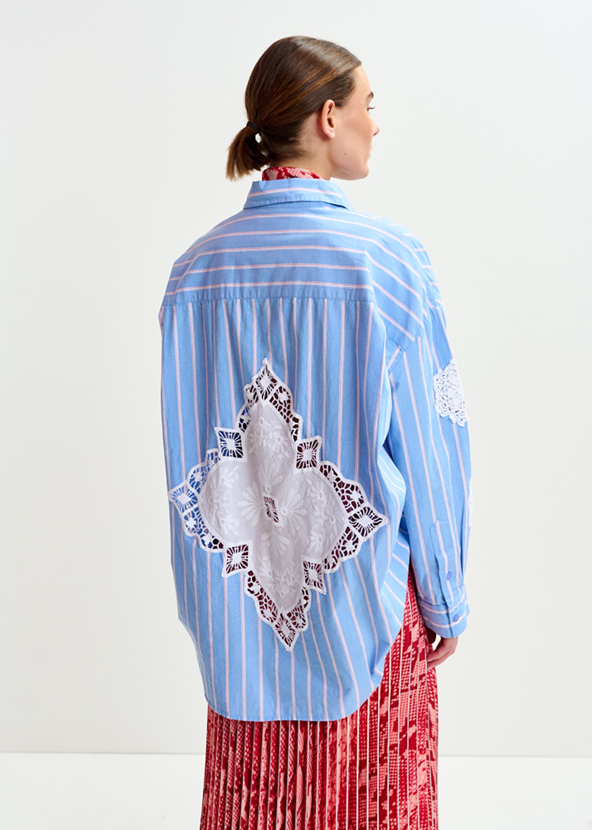 Identical lace applique shirt