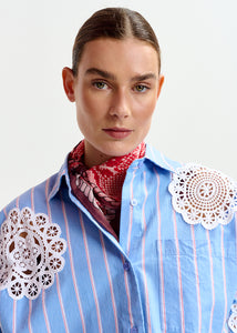 Identical lace applique shirt