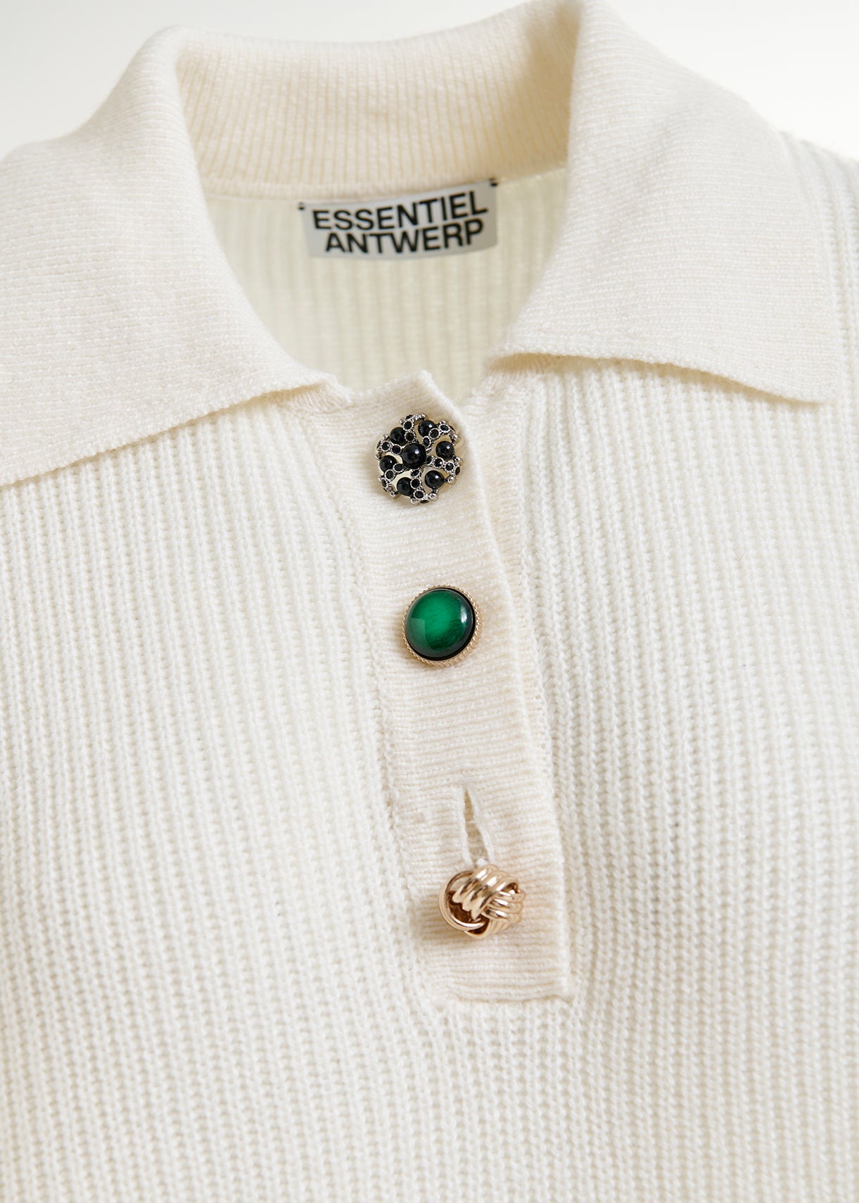 Imetal jewel button polo