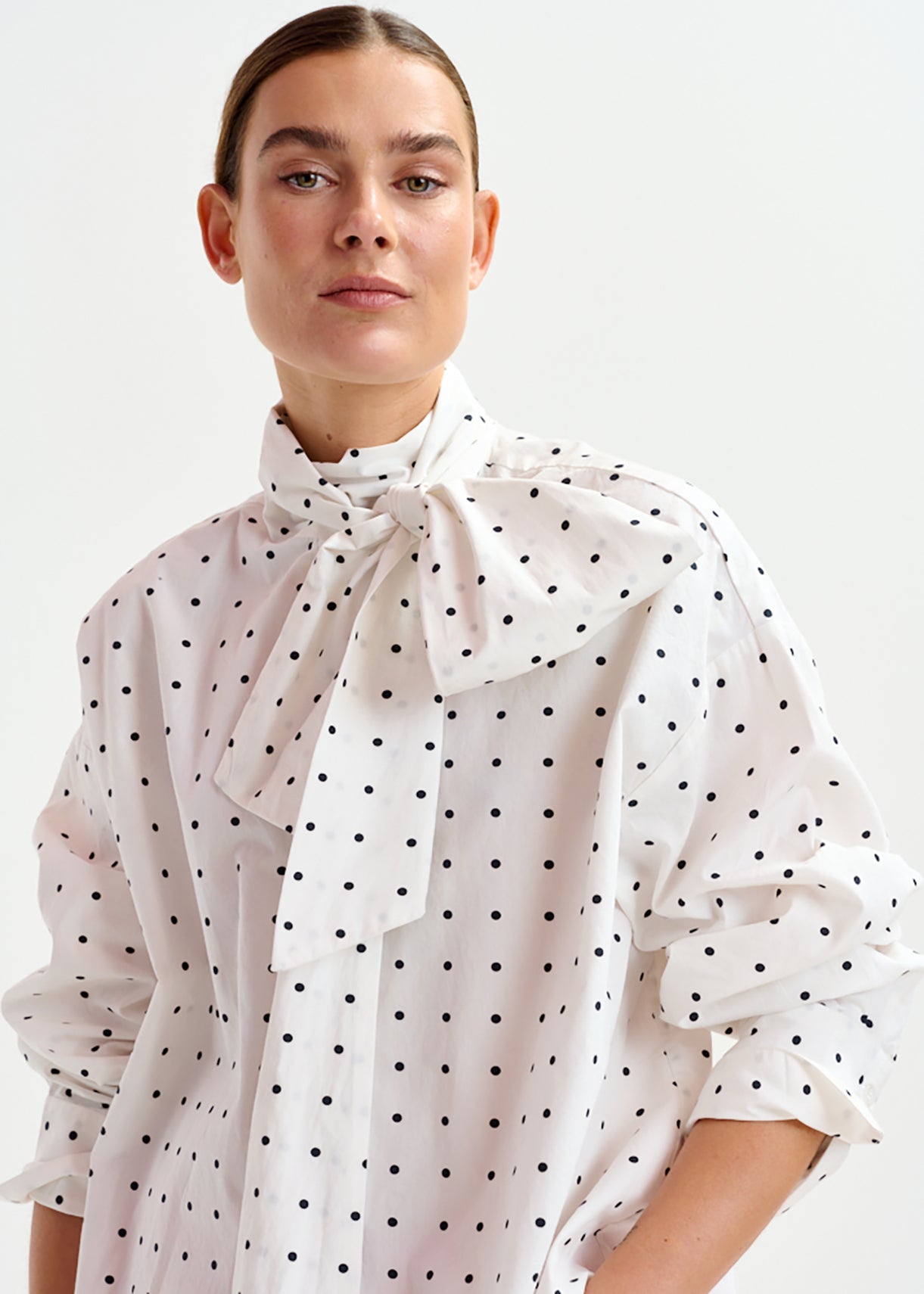 Imoverit pussy bow tie shirt