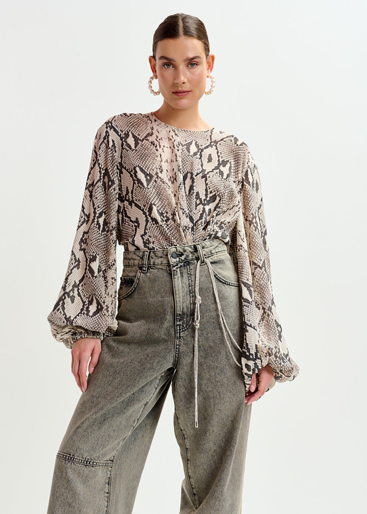 Inemy balloon sleeve top