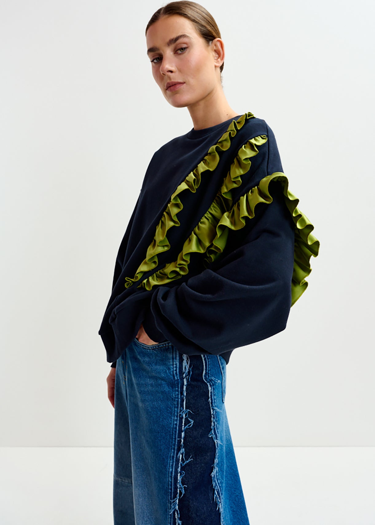 Iwave sweatshirt with frills